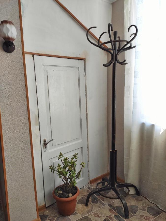 Guesthouse Ttt-1 Tbilisi ภายนอก รูปภาพ