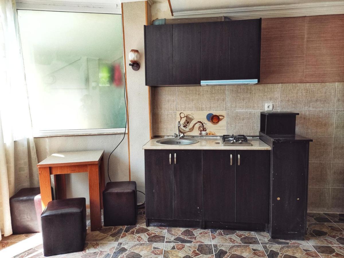 Guesthouse Ttt-1 Tbilisi ภายนอก รูปภาพ